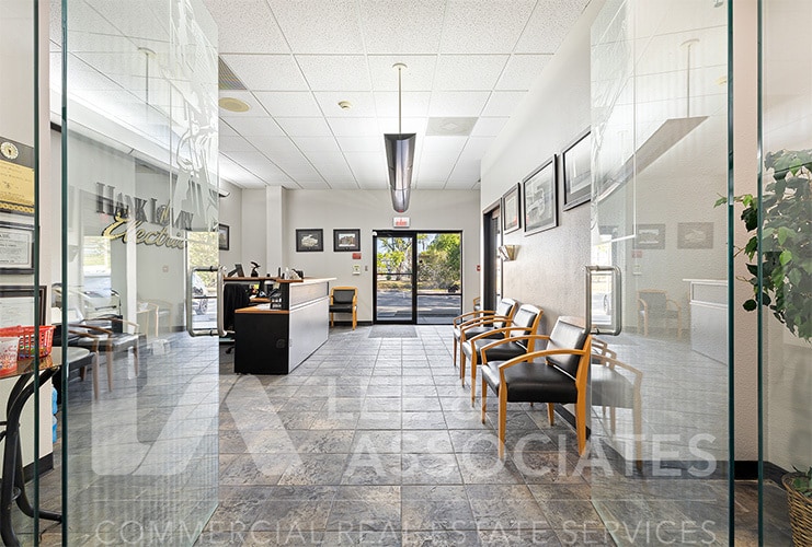 More Photos Of 592 Thorpe Rd, Orlando Warehouse For Lease