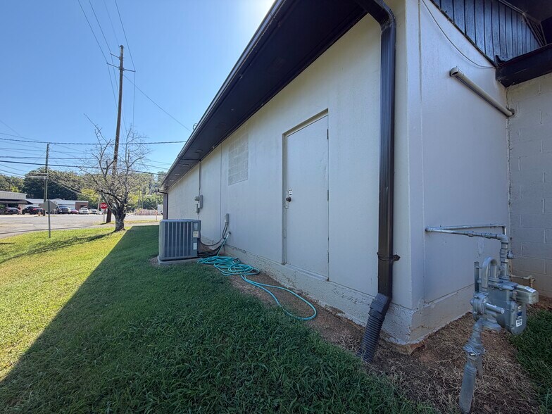 More Photos Of 1200 Dean Ave SE, Rome Self Storage For Sale