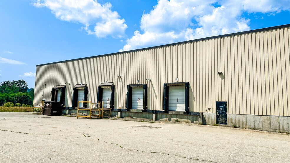 More Photos Of 1042-1050 W Swanzey Rd, Swanzey Warehouse For Sale