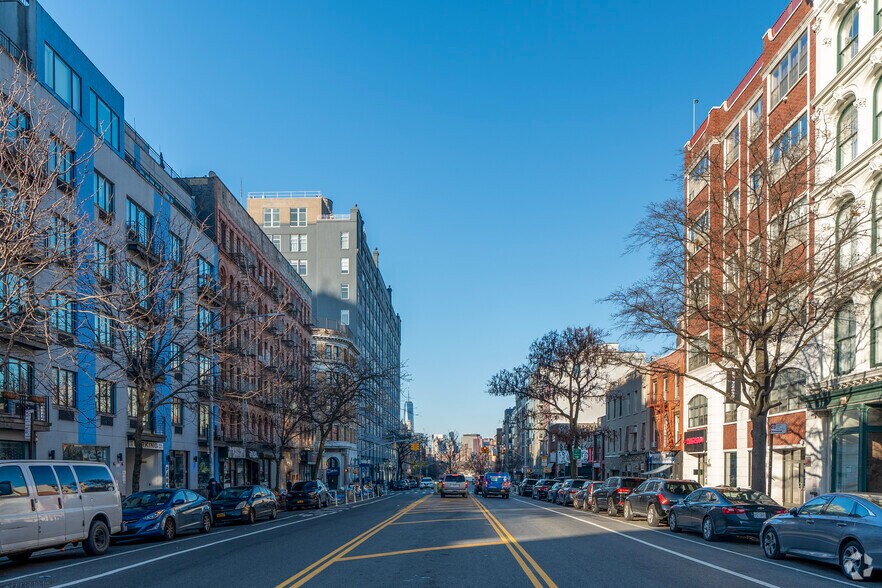More Photos Of 60 Broadway, Brooklyn Apartments For Lease