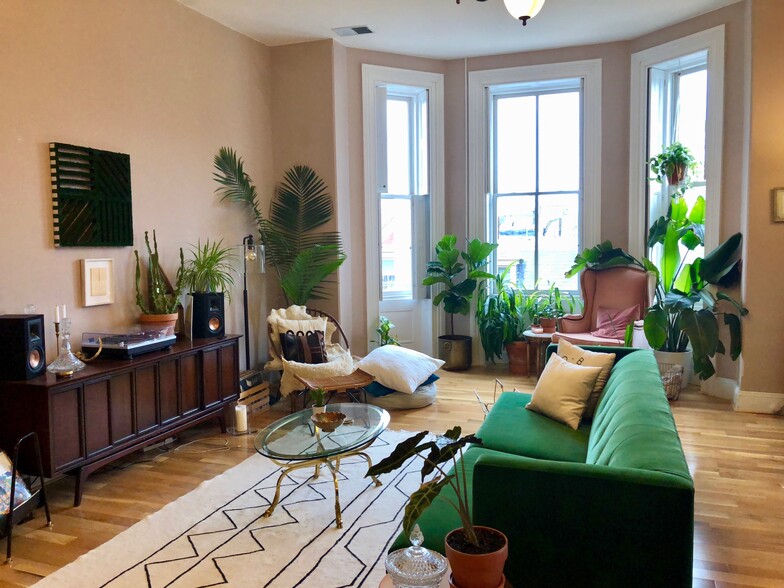 More Photos Of 106 E Chase St, Baltimore Office Residential For Sale