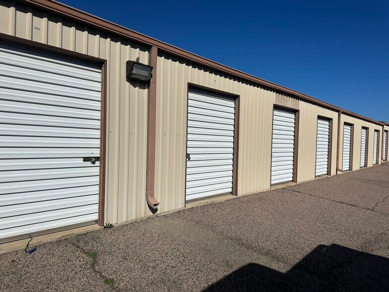 More Photos Of 2502 N 1st Ave, Durant Self Storage For Sale