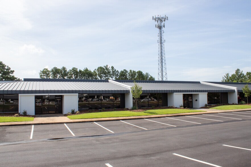 More Photos Of 5172 Brook Hollow Pkwy, Norcross Unknown For Lease