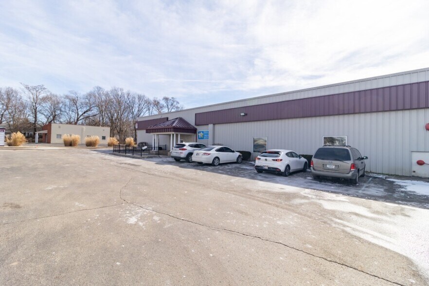 Primary Photo Of 503-527 New York Ave, New Castle Light Distribution For Lease