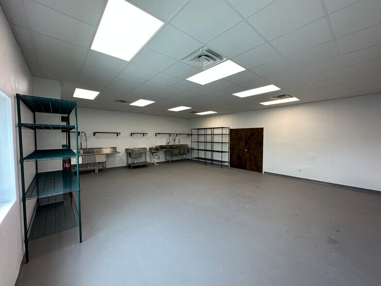 More Photos Of 401 Betty Taylor Wood, Holly Ridge Manufacturing For Lease