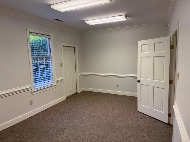 More Photos Of 4088-4094 Barrett Dr, Raleigh Office For Sale