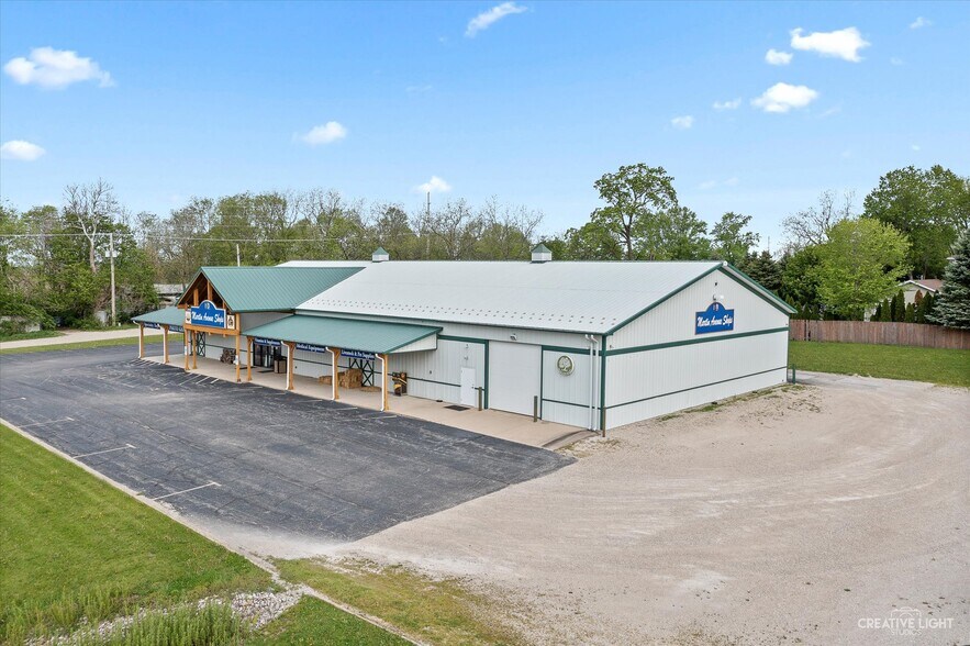 Primary Photo Of 105 W Illinois Route 71 Rt, Newark Freestanding For Sale