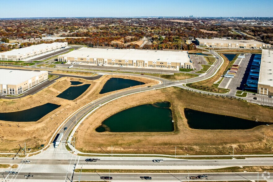 More Photos Of 905 N 69th St, Kansas City Distribution For Lease