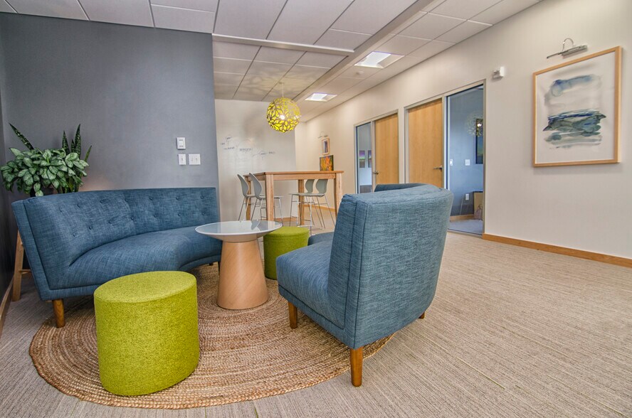 More Photos Of 857 W Washington St, Marquette Office Residential For Lease