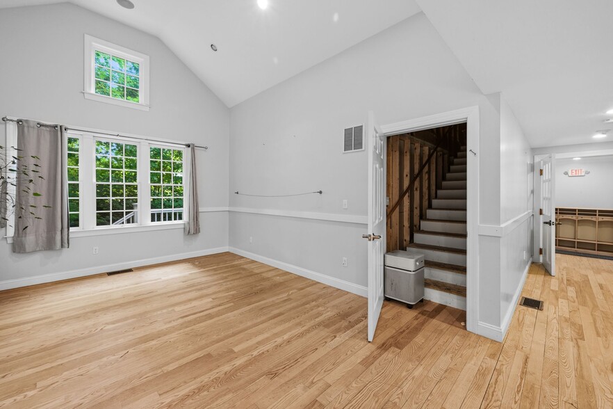 More Photos Of 181 Main St, Rowley Medical For Sale