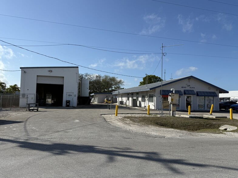 Primary Photo Of 1896 Elsa St, Naples Warehouse For Lease