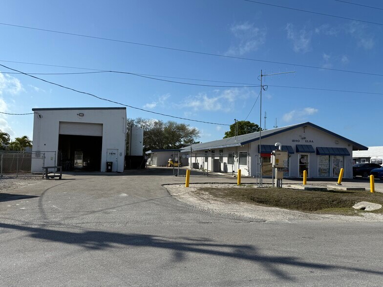 More Photos Of 1896 Elsa St, Naples Unknown For Lease