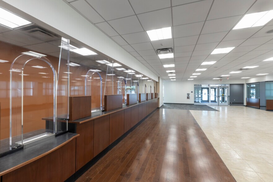 More Photos Of 132 E Colorado Blvd, Pasadena Storefront Retail Office For Lease