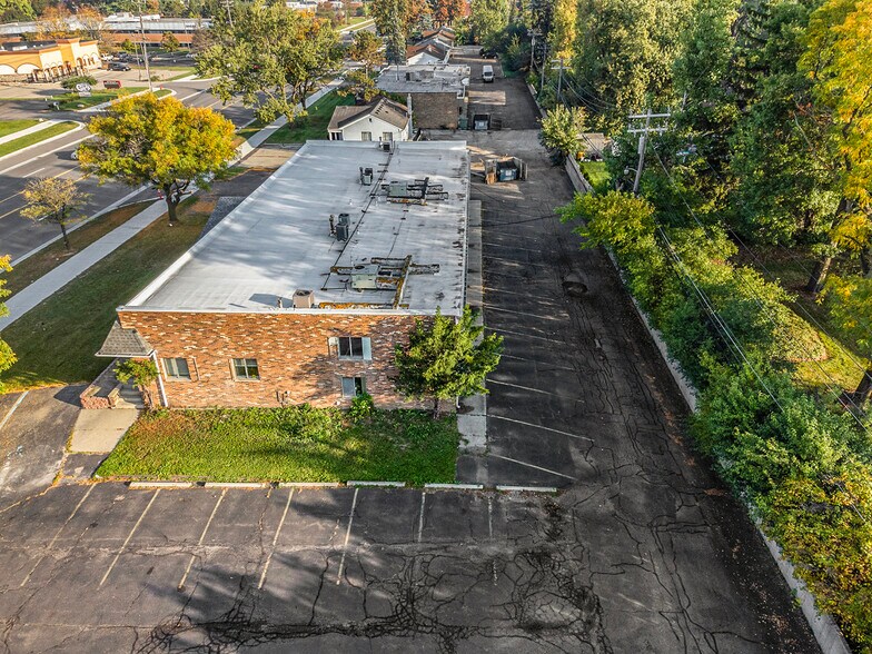 More Photos Of 29906-29940 Orchard Lake Rd, Farmington Hills Medical For Lease
