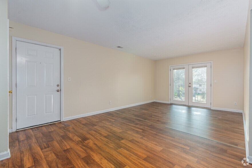 More Photos Of 7300-7310 Southside Dr, Louisville Apartments For Sale