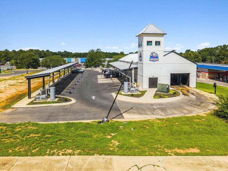 More Photos Of 1920 Pat Thomas Pky, Quincy Carwash For Sale