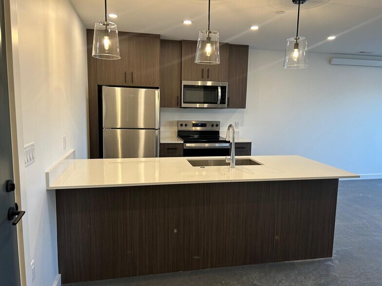 More Photos Of 3555 Park Dr, Jackson Service For Lease