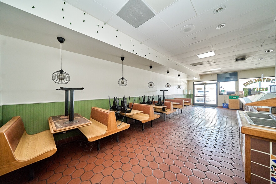 More Photos Of 5835 Bellflower Blvd Unit C, Lakewood Storefront For Lease