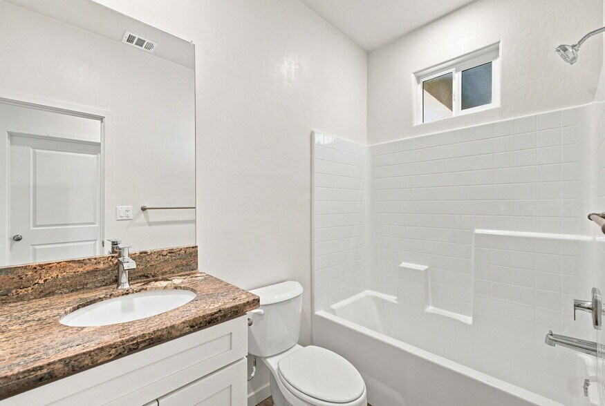 More Photos Of 9121 Prometheus Dr, Bakersfield Apartments For Sale