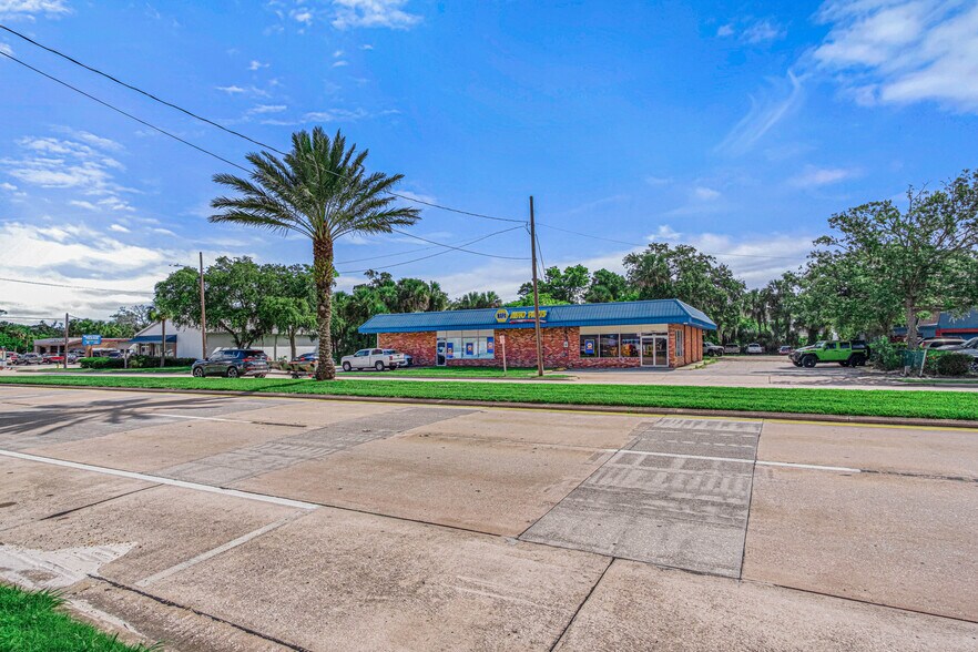 More Photos Of 4651 S Ridgewood Ave, Port Orange Auto Repair For Sale