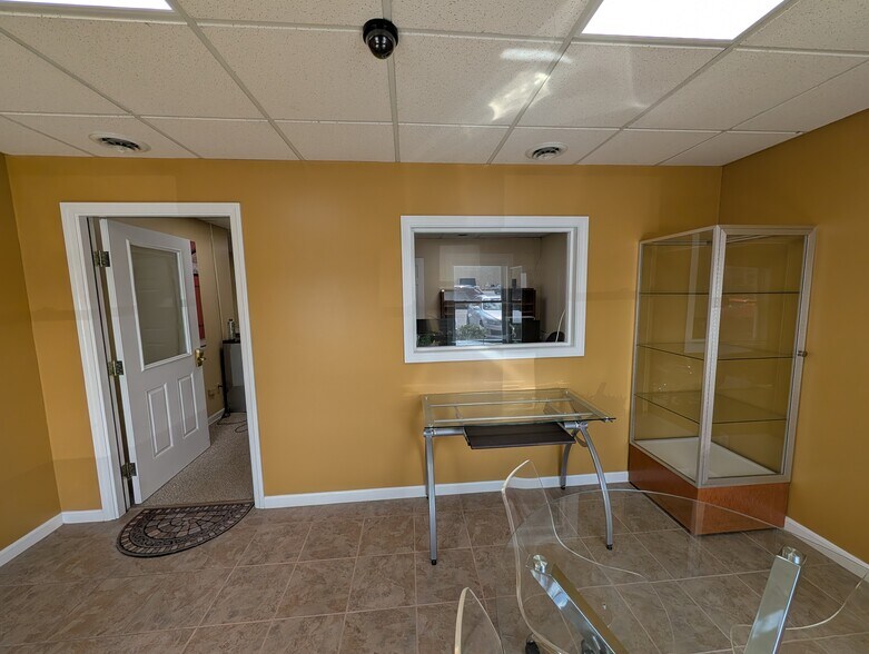 More Photos Of 42 Dover Point Rd, Dover Office For Lease