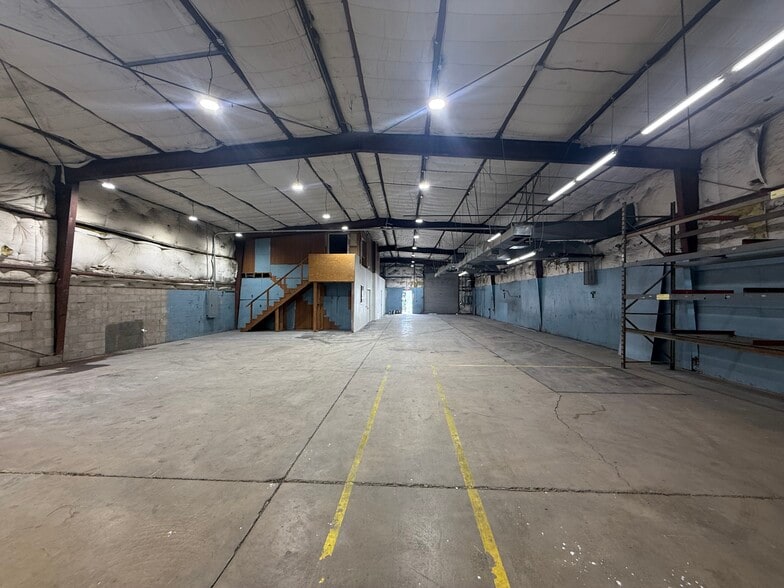 More Photos Of 637 S Vine Ave, Tucson Warehouse For Lease