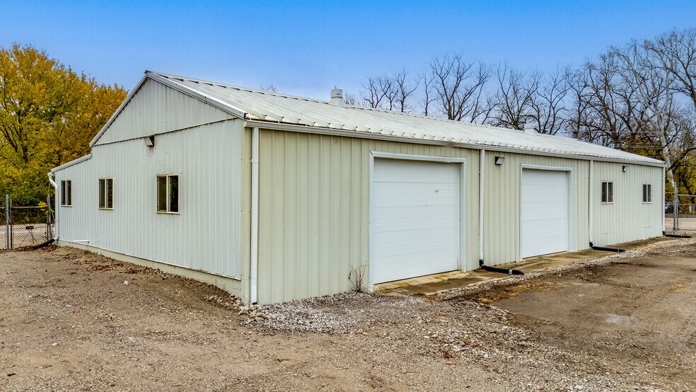 More Photos Of 22840 Canal Rd, Circleville Warehouse For Sale