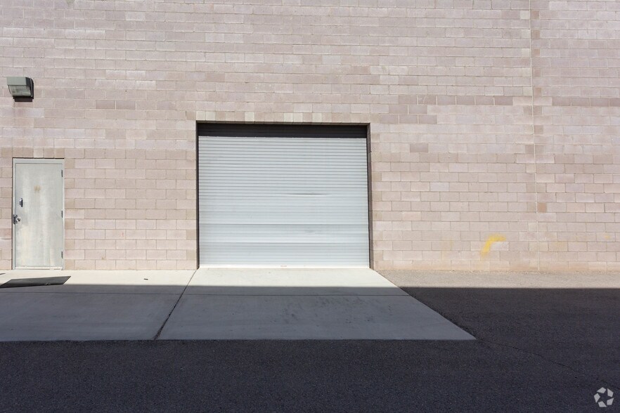 More Photos Of 1910 E Maule Ave, Las Vegas Warehouse For Sale
