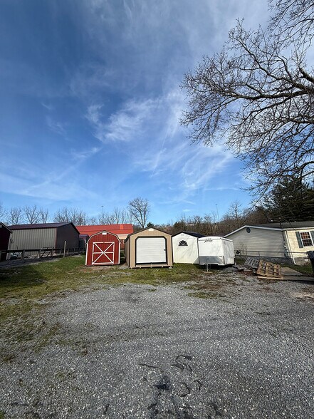 More Photos Of 2040 Robert C Byrd Dr, Beckley Storefront Retail Residential For Sale