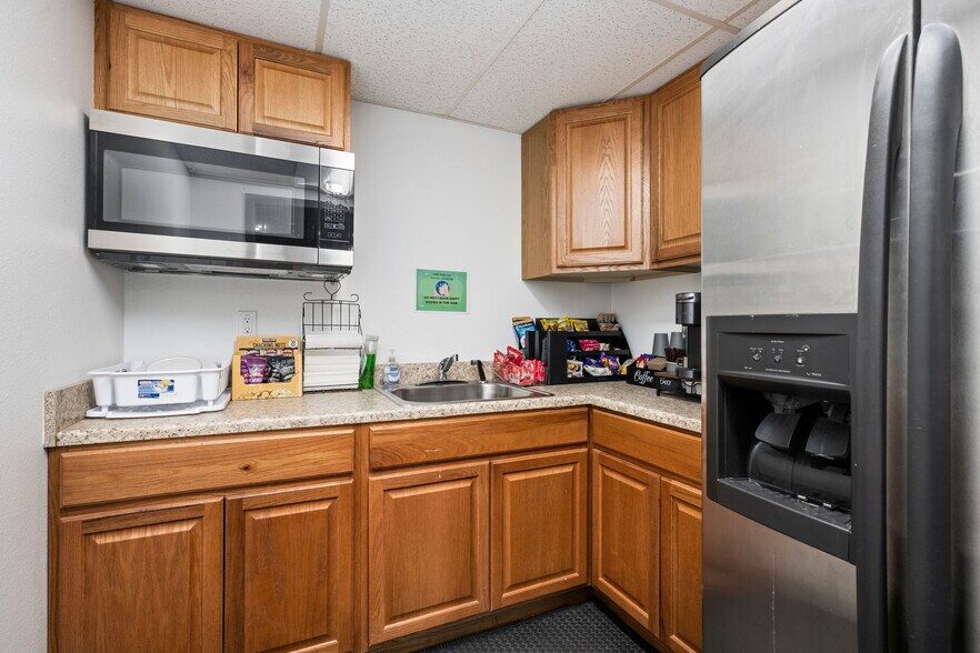 More Photos Of 504 W Eisenhower Blvd, Loveland Office For Sale