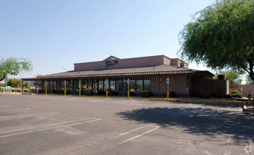 More Photos Of 8055 W Bell Rd, Peoria Unknown For Lease
