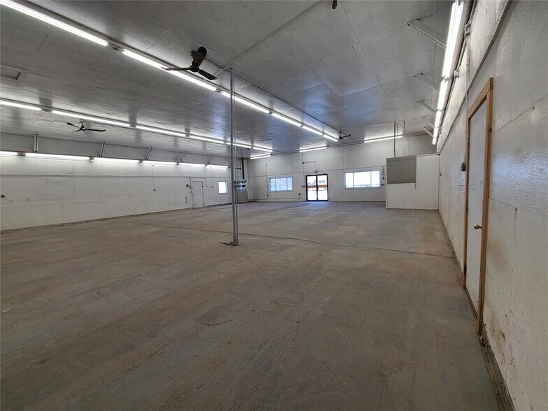 More Photos Of 4547 State Route 52, Jeffersonville Auto Repair For Sale