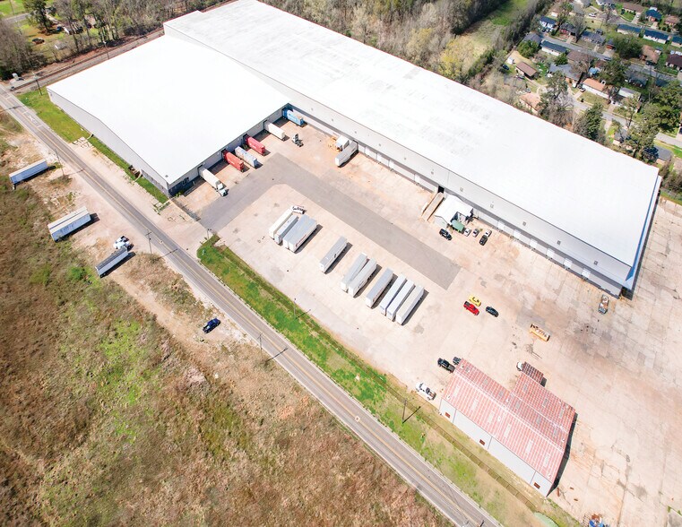 More Photos Of 801 Riverbarge Rd, Monroe Distribution For Sale