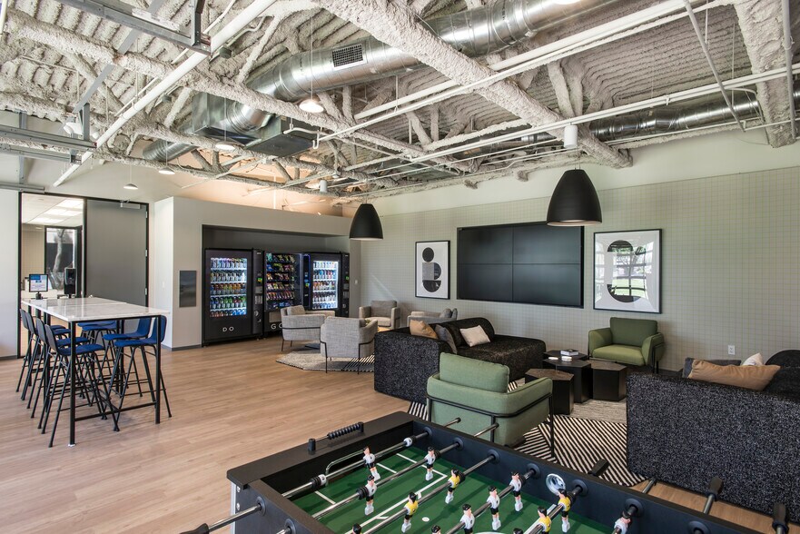 More Photos Of 2510 W Dunlap Ave, Phoenix Office For Lease