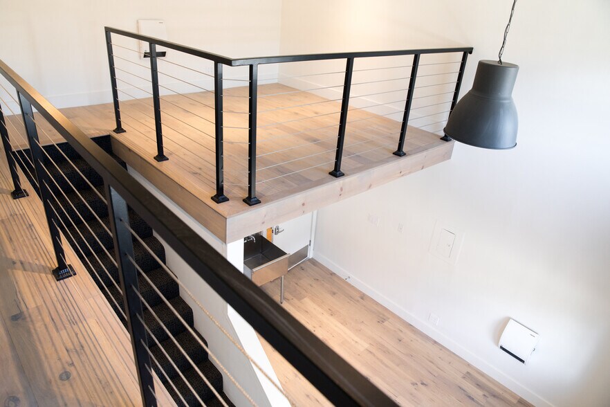 More Photos Of 1332 4th St, Berkeley Loft Creative Space For Lease