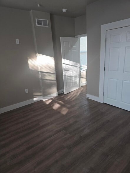 More Photos Of 2122 N Pine St, Wilmington Apartments For Sale