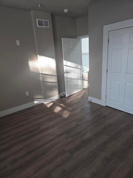 More Photos Of 2122 N Pine St, Wilmington Apartments For Sale