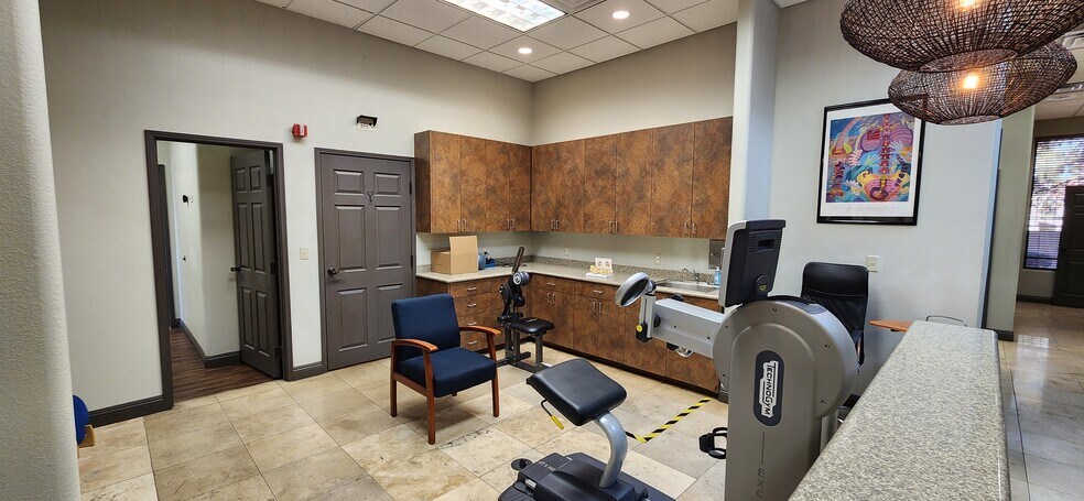 More Photos Of 2050 Mariner Dr, Las Vegas Medical For Sale