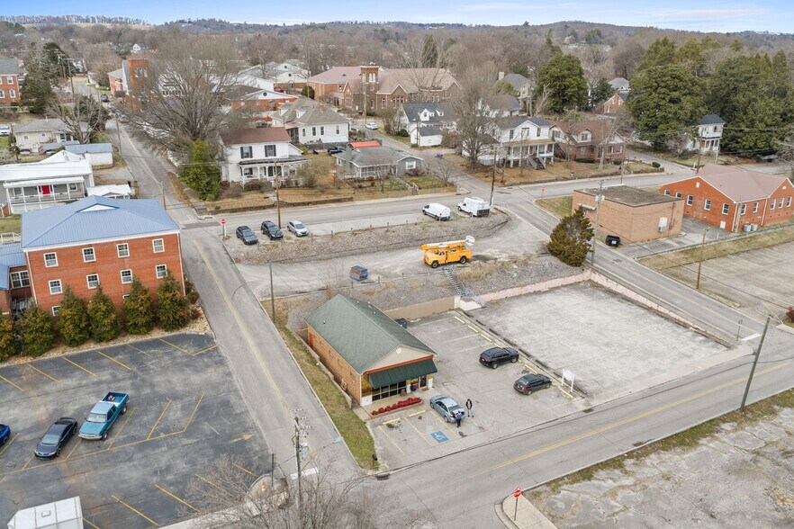 More Photos Of 501 N Oak St, Sweetwater Office For Sale