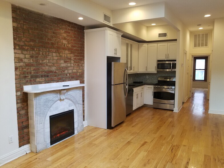 More Photos Of 212 E 35th St, New York Apartments For Sale