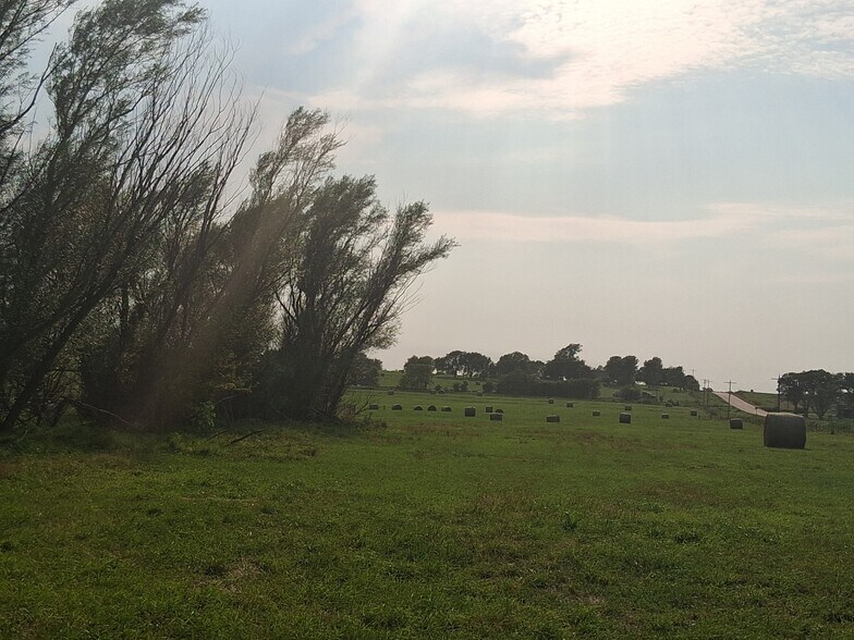 More Photos Of 6841 E US Highway 56, Overbrook Land For Sale