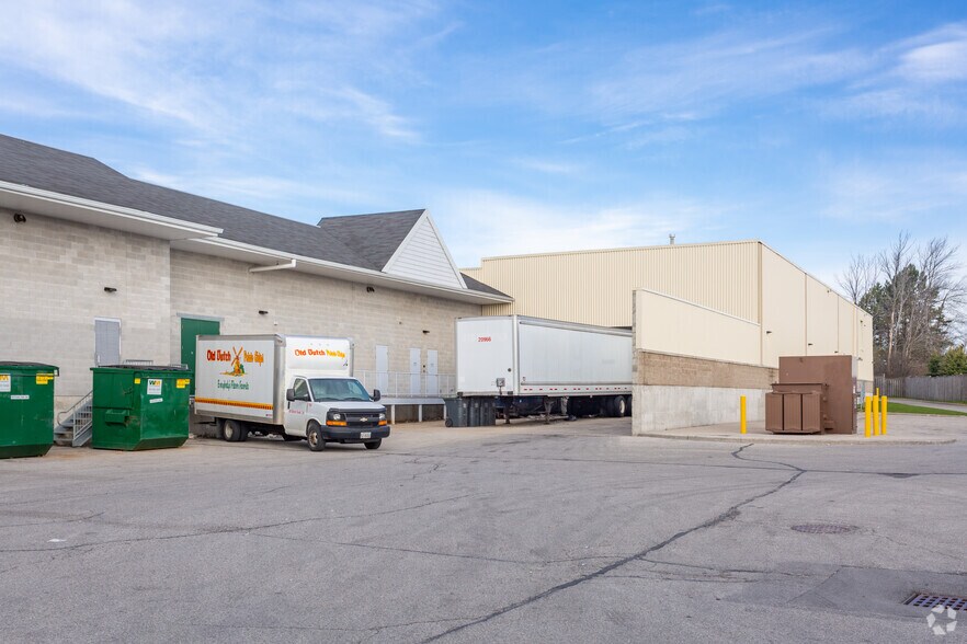 More Photos Of 600 Laurelwood Dr W, Waterloo General Retail For Lease