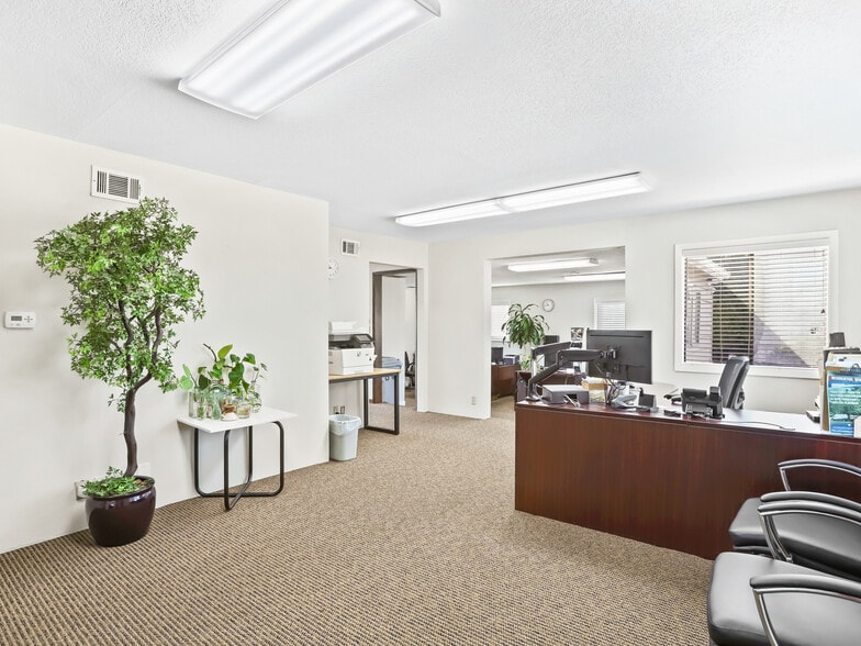 More Photos Of 4320 SW 110th St, Beaverton Office For Sale