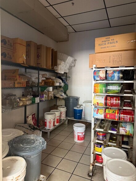 More Photos Of 103 W Court House Sq, Cumming General Retail For Sale