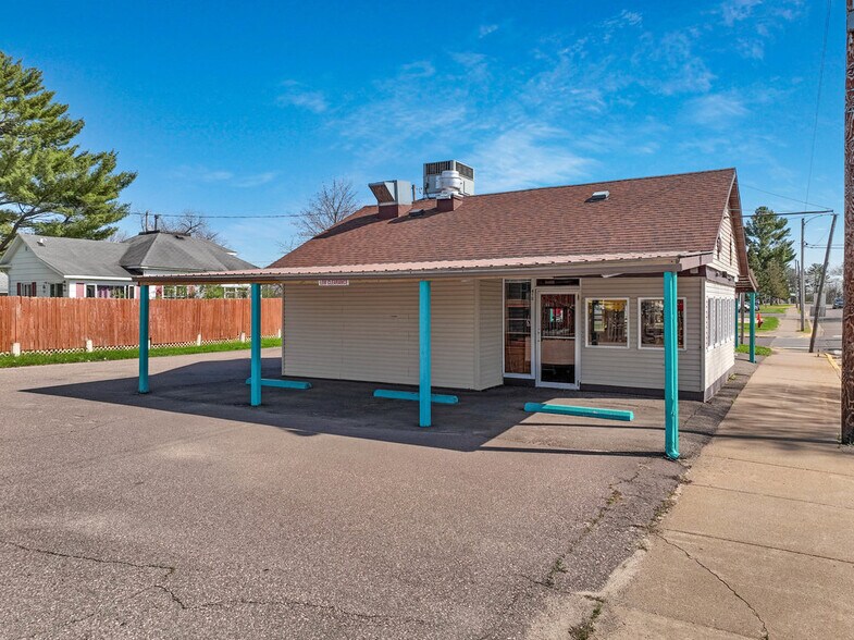 More Photos Of 410 2nd St, Chetek General Retail For Sale