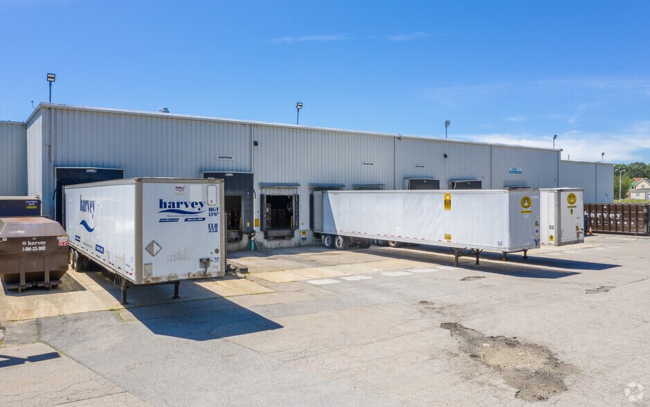 More Photos Of 125 Fisher St, Westborough Warehouse For Lease