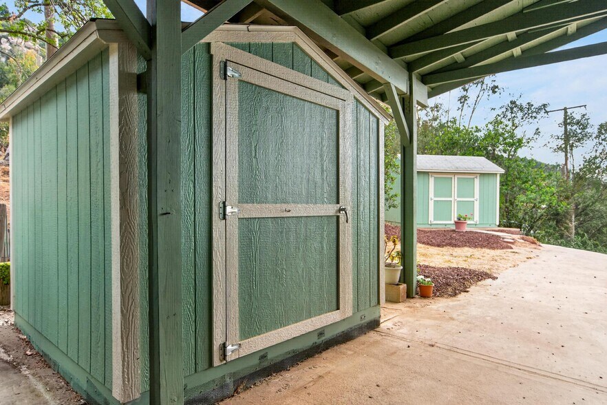 More Photos Of 14621 Woods Valley rd, Valley Center Flex For Sale