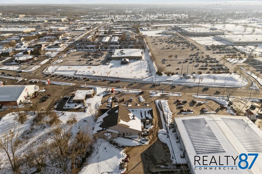 More Photos Of 266 Blairs Ferry Rd NE, Cedar Rapids Storefront For Sale