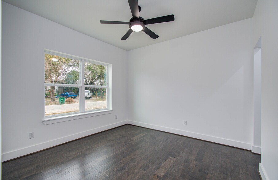More Photos Of 5024 Winnetka St, Houston Multifamily For Sale