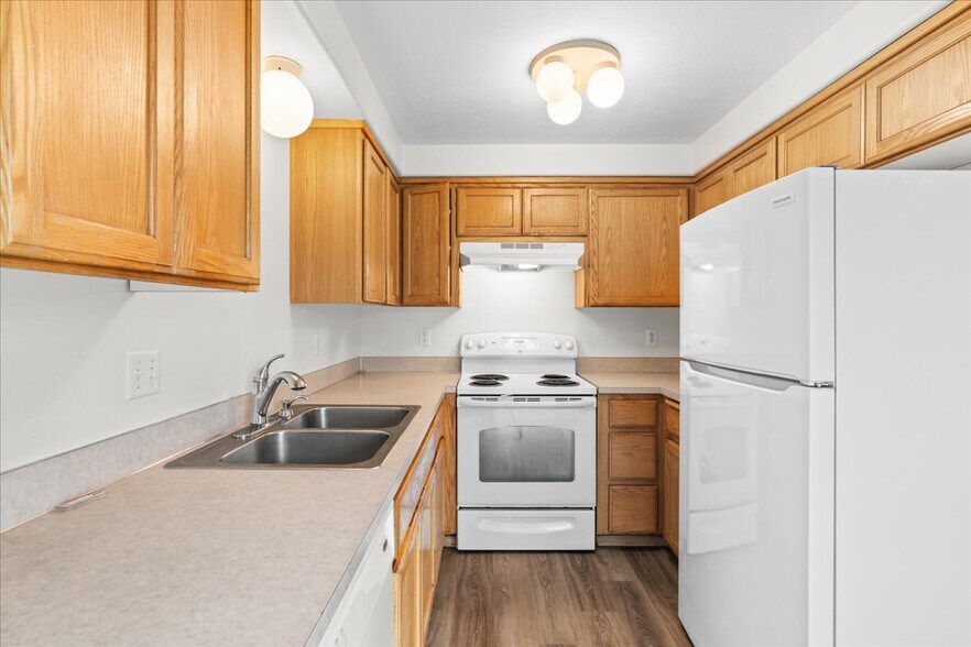 More Photos Of 2034 SW Fellows St, McMinnville Multifamily For Sale